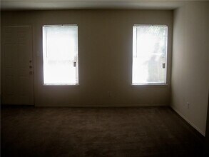9623 Sugar Hill Dr in Austin, TX - Building Photo - Building Photo