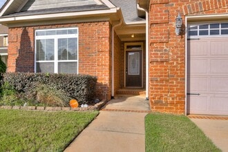 1011 Barrett Dr in Evans, GA - Building Photo - Building Photo