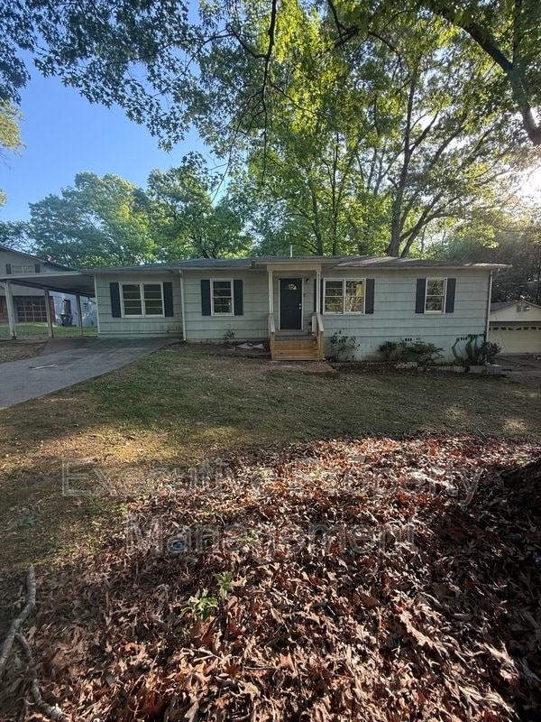 property at 424 Tupelo Way