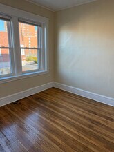 110 High St, Unit 204 in Pawtucket, RI - Building Photo - Building Photo