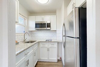 298 Meridian St, Unit APT 2 in Boston, MA - Building Photo - Building Photo