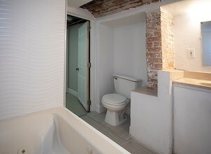 60 Atherton St, Unit 1R in Somerville, MA - Building Photo - Building Photo