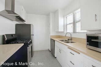 943 6th St in Santa Monica, CA - Building Photo - Building Photo