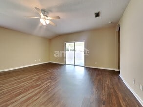 9215 Hawks Haven Ct in Jacksonville, FL - Building Photo - Building Photo