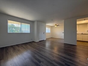 14020 Yukon Avenue, in Hawthorne, CA - Building Photo - Interior Photo
