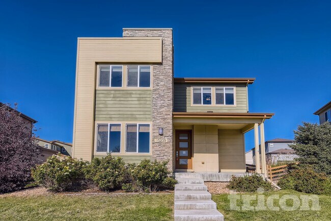 10239 Southlawn Cir in Commerce City, CO - Building Photo - Building Photo