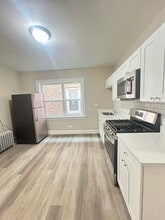 8707 S Manistee Ave in Chicago, IL - Building Photo - Building Photo