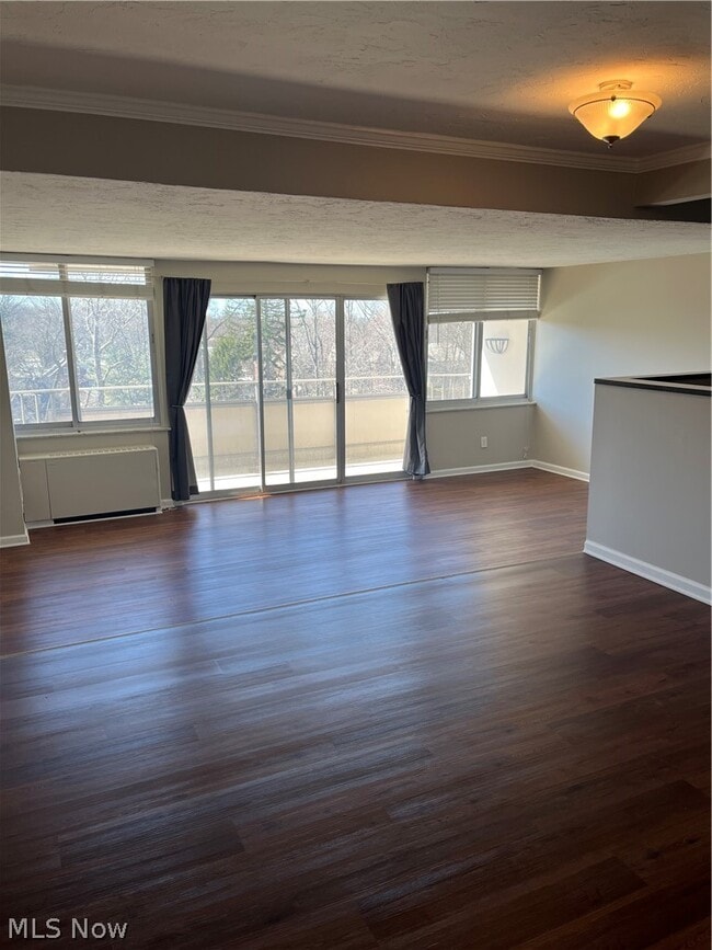 12900 Lake Ave in Lakewood, OH - Building Photo - Building Photo