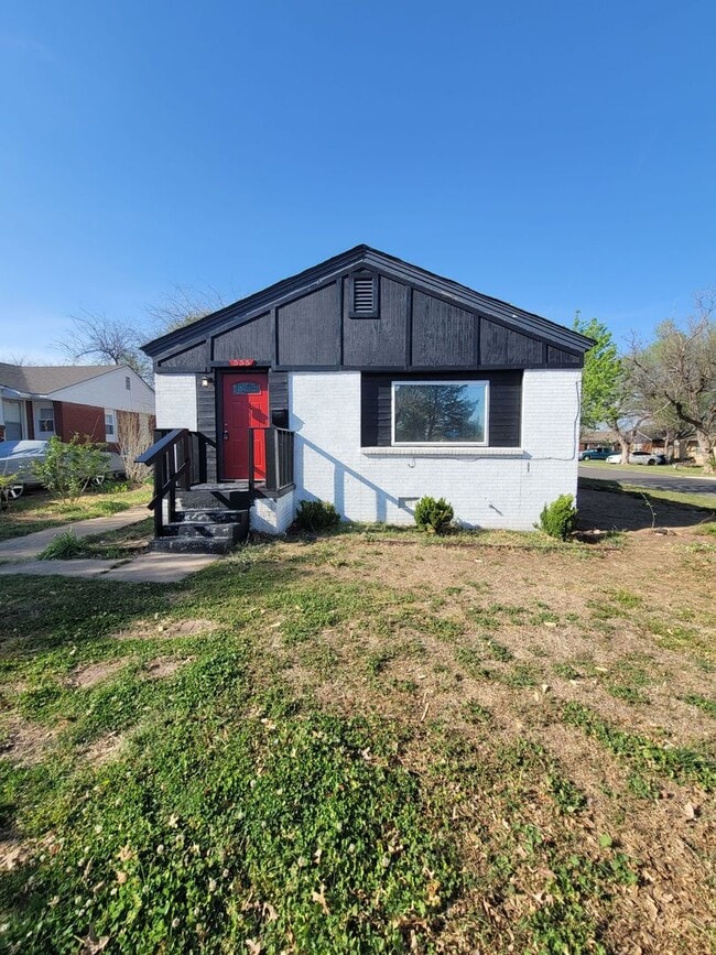 property at 555 E Harmon Dr