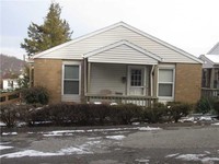 Cottage Park Apartments in Duquesne, PA - Foto de edificio - Building Photo