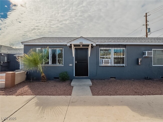 property at 329 N 8th St