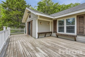 206 Farley St in Waxahachie, TX - Foto de edificio - Building Photo