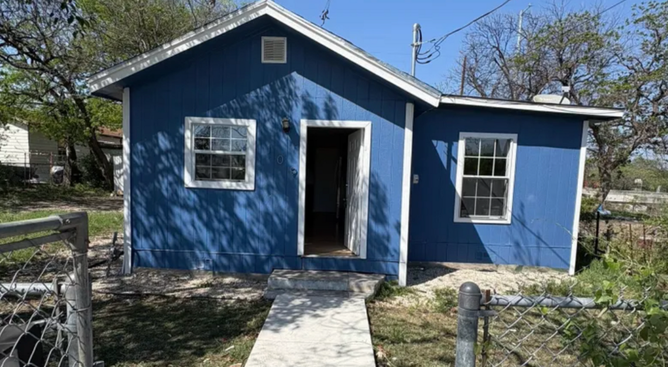 Room in House on Rounds St in San Antonio, TX - Building Photo