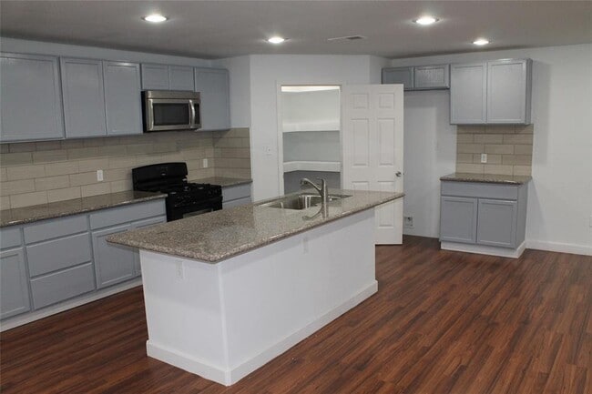 3718 Darlinghurst Dr in Houston, TX - Building Photo - Building Photo