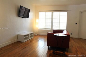 1241 14th St-Unit -3 in Miami Beach, FL - Building Photo - Building Photo
