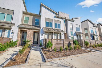 16518 Texas Hill Country Rd in Cypress, TX - Building Photo - Building Photo