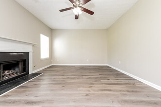 1110 Ivey Ln in Mcdonough, GA - Foto de edificio - Building Photo