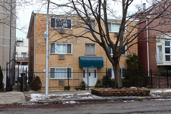 1350-1352 N Cleveland Ave in Chicago, IL - Foto de edificio - Building Photo