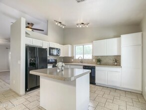 16084 W Mesquite Dr in Goodyear, AZ - Building Photo - Building Photo