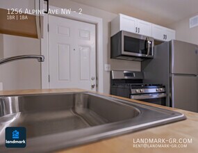 1256 Alpine Ave NW in Grand Rapids, MI - Building Photo - Building Photo