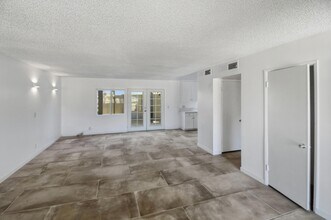 77912 Michigan Dr, Unit A2 in Palm Desert, CA - Building Photo - Building Photo