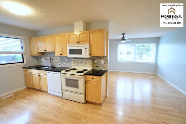 17124 101 St NW in Edmonton, AB - Building Photo - Building Photo