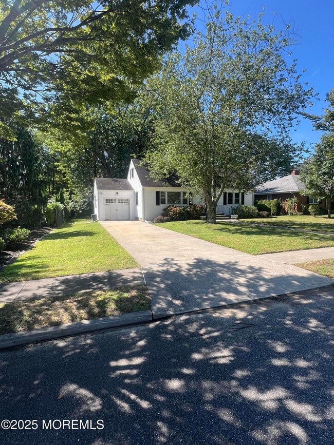 property at 308 Buttermere Ave