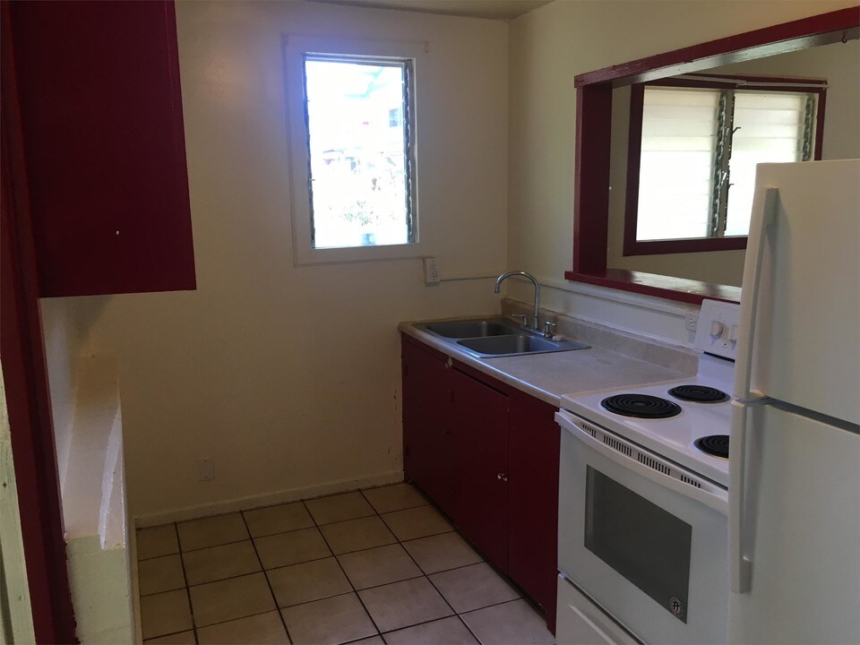 87-876 Ehu St-Unit -C in Waianae, HI - Building Photo