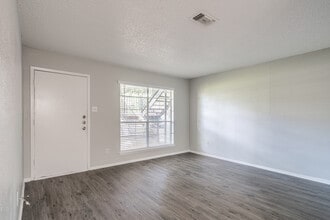 Trails on Treadway in Beaumont, TX - Foto de edificio - Interior Photo