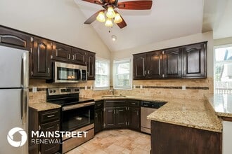 6426 Chouteau St in Shawnee, KS - Foto de edificio - Building Photo