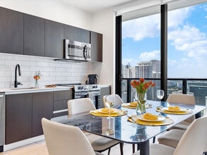 398 NE 5th St in Miami, FL - Building Photo - Building Photo