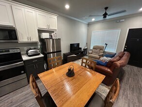 700 Highlands St in College Station, TX - Building Photo - Building Photo