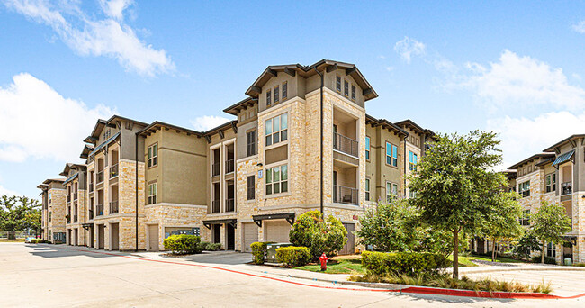 Hickory Creek Ranch Apartments in Denton, TX - Building Photo - Building Photo