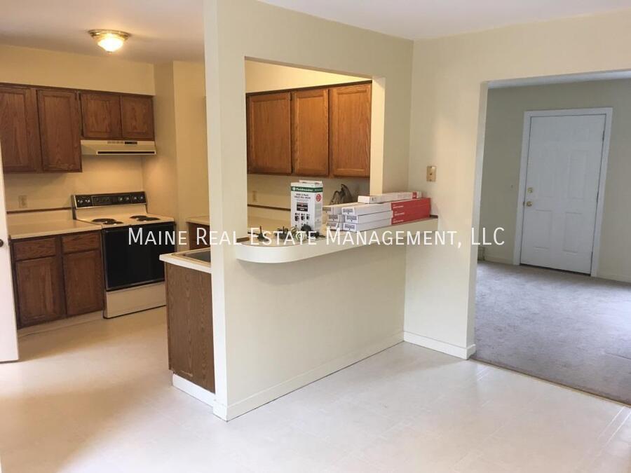 45 Valley View Ln in Bangor, ME - Building Photo