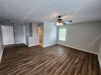 504 Dove Way photo'