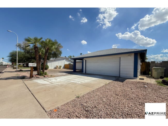 property at 4515 W Brown St