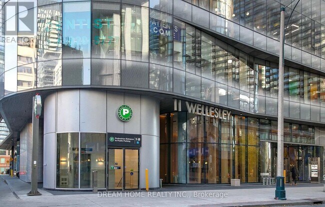 11-5111 Wellesley St W in Toronto, ON - Building Photo - Building Photo