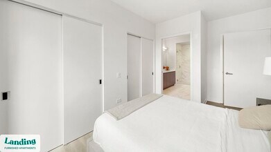 740 N Aberdeen St, Unit 321 in Chicago, IL - Building Photo - Building Photo