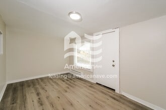 520 N Gladstone Ave in Indianapolis, IN - Foto de edificio - Building Photo