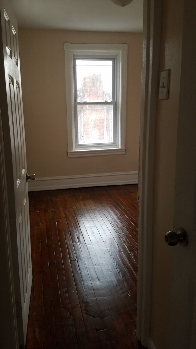 property at 6532 Saybrook Ave