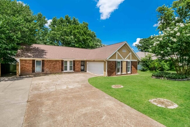 8210 Valley Ridge Trail in Memphis, TN - Building Photo - Building Photo