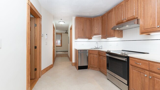 46 Garden St, Unit 3 in Boston, MA - Foto de edificio - Building Photo