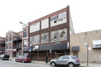 Milwaukee Retail in Chicago, IL - Building Photo - Building Photo