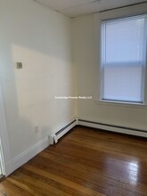 28 Plymouth St, Unit 2 in Cambridge, MA - Building Photo - Building Photo