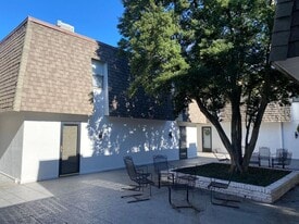 2097 Graybar Ln in Nashville, TN - Building Photo