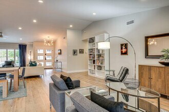 2331 E Lupine Ave in Phoenix, AZ - Building Photo - Building Photo