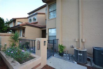 4856 Marks Terrace in Orlando, FL - Foto de edificio - Building Photo
