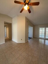 14884 Rockridge Ln in Fontana, CA - Building Photo - Building Photo