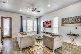203 S Village Way in Lewisville, TX - Building Photo - Building Photo