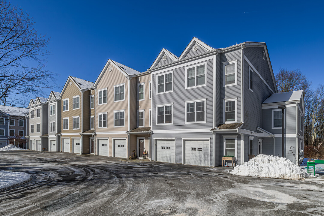 Mayfair Square in Danbury, CT - Building Photo